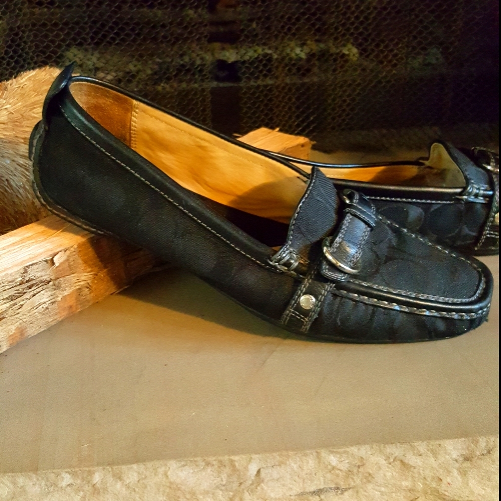 COACH Jillian Drivers